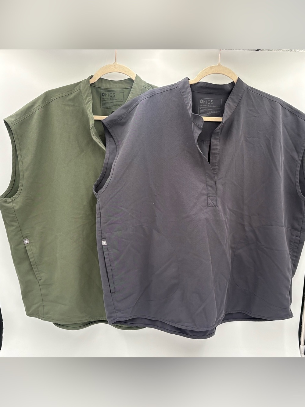 2 FIGS Rafaela Oversized Scrub Tops XXL Olive Green Graphite 1000214